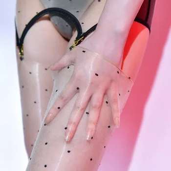 Мини-юбка с милыми точками на ягодицах, женский сексуальный комплект прозрачного нижнего белья с масляным блеском, Металлические зажимы, пояс с подвязками и чулки до бедра